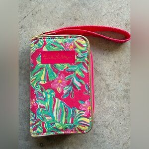 Lilly Pulitzer Drop Me a Line Wristlet  Wallet Jungle Green Pink Zipper NWOT